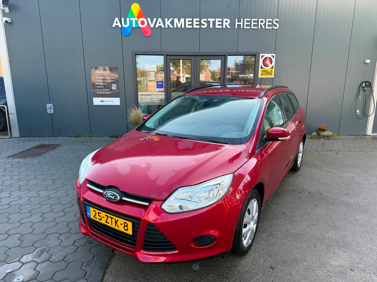 Ford Focus Wagon - 1.0 EcoBoost Lease Trend 1.0 EcoBoost Lease Trend - AutoWereld.nl
