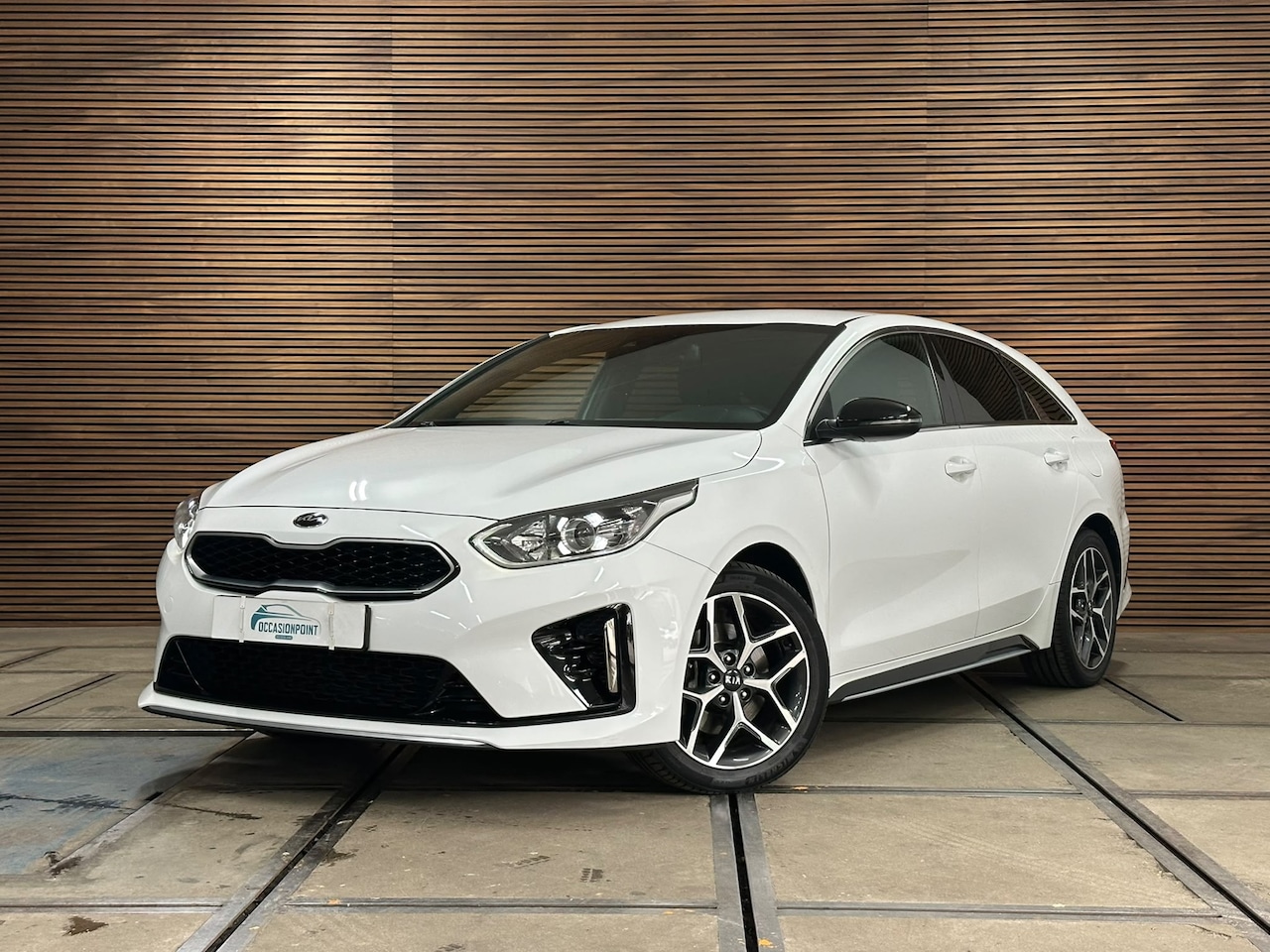 Kia Pro cee'd - 1.0 T-GDI GT-Line Edition | Navigatie | Camera | Cruise Control | 17 Inch | LED | Climate - AutoWereld.nl