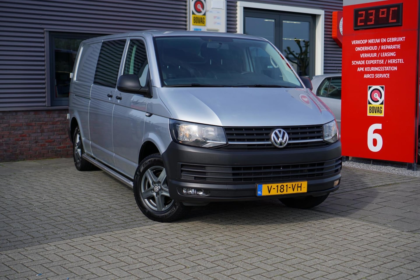 Volkswagen Transporter - 2.0 TDI L2H3 2.0 TDI L2H3 - AutoWereld.nl