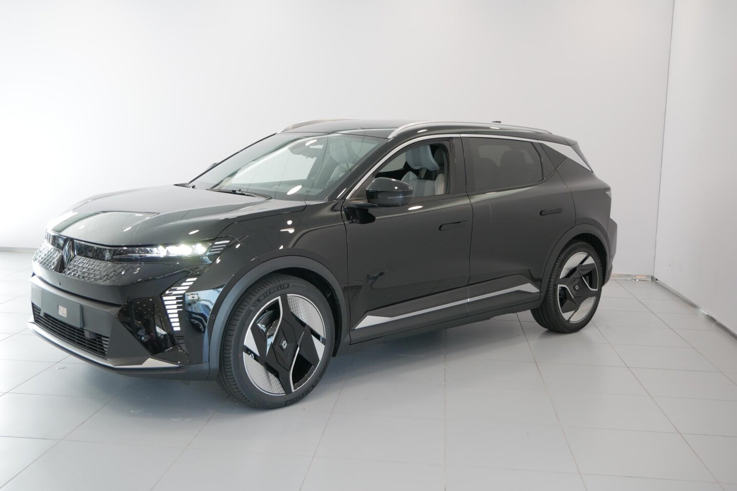 Renault Scenic E-Tech - EV87 long range iconic Uit voorraad leverbaar OP = OP | €3.000 KORTING | 5 jaar garantie! - AutoWereld.nl
