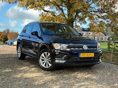Volkswagen Tiguan - 1.4 TSI Comfortline Business | Navi + Cruise + Clima Nu € 12.975,