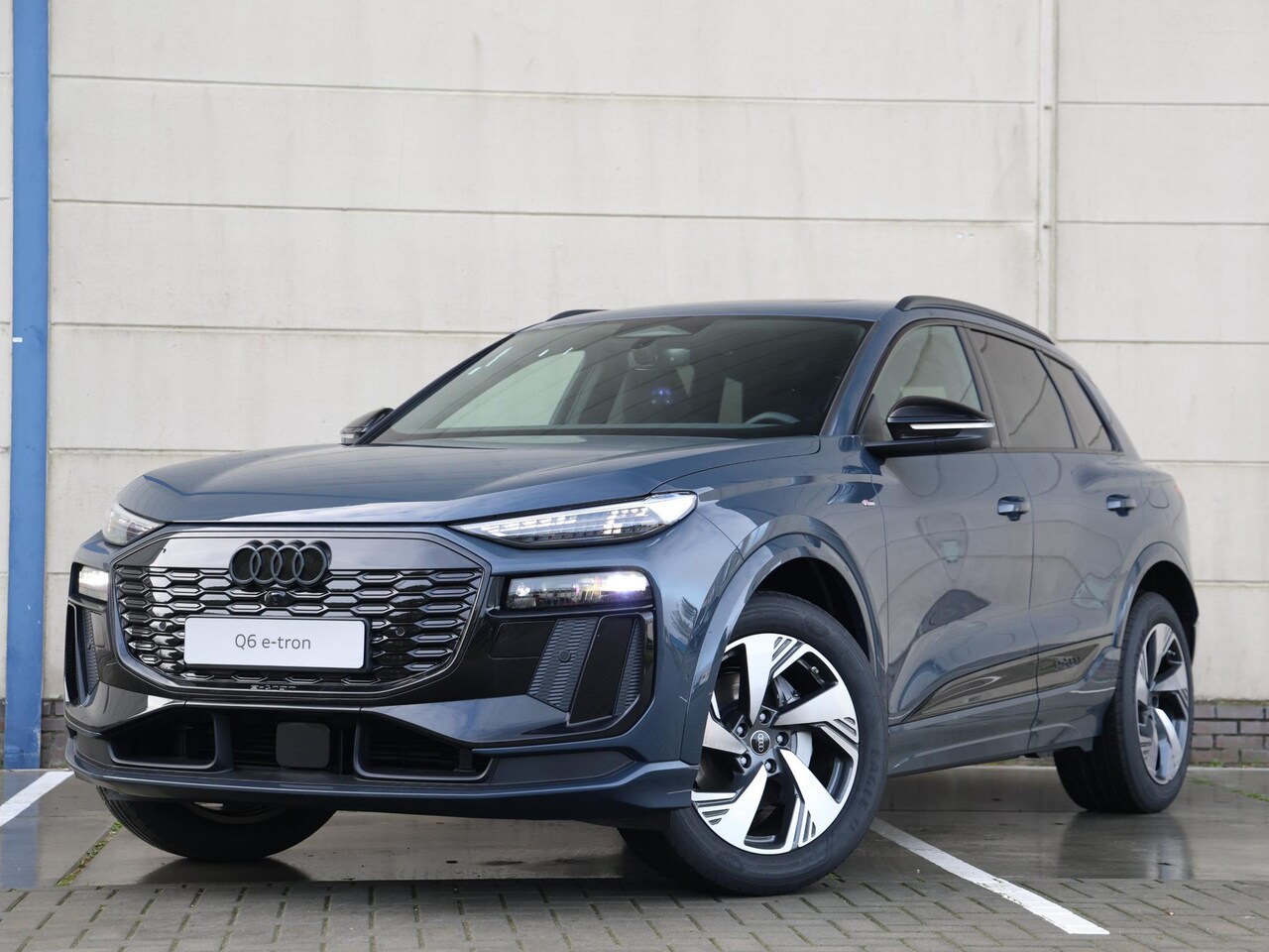 Audi Q6 e-tron - S edition 83Kwh | 252 PK | Panoramadak | Lederen bekleding | Trekhaak | - AutoWereld.nl