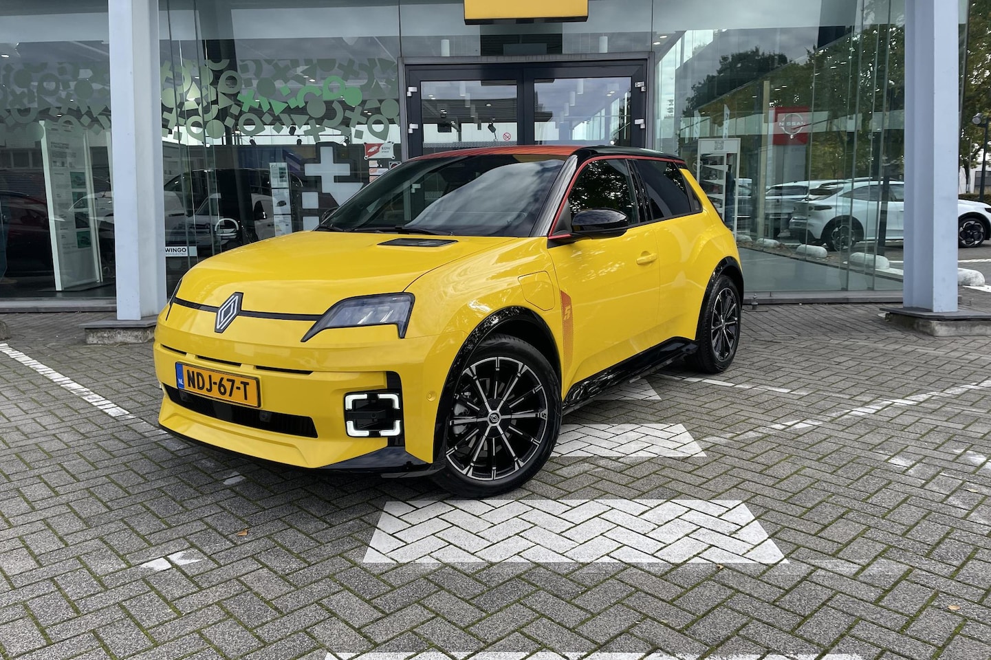 Renault 5 - comfort range iconic cinq 52 kWh | Pack safety & advanced driving assist | Harman Kardon® - AutoWereld.nl