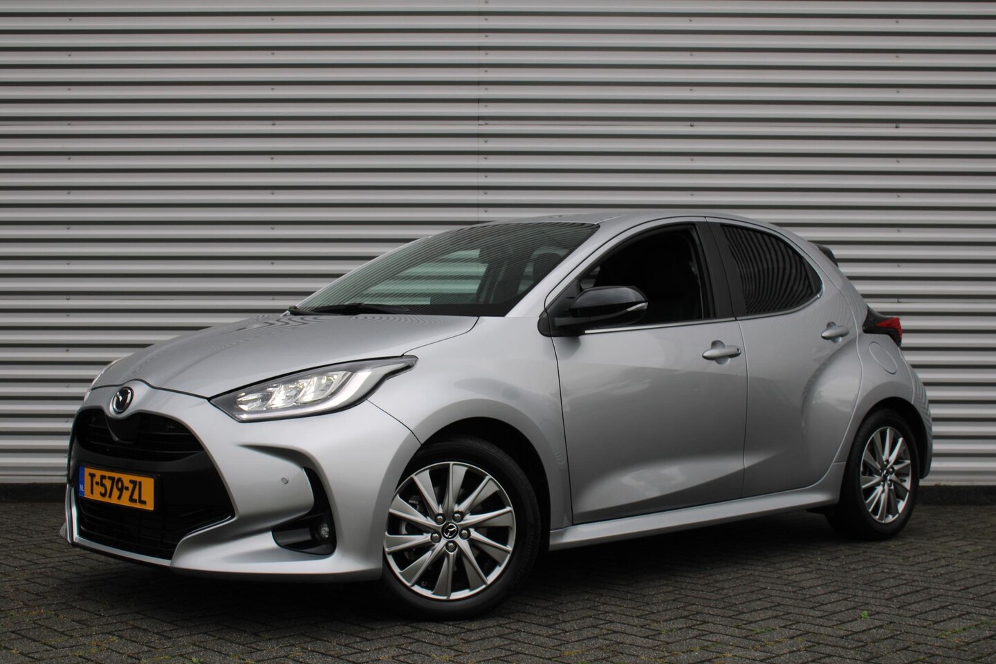 Mazda 2 Hybrid - 1.5 Select | Airco | 16"LM | navi | Cruise | Stoelverwarming | Draadloos laden | - AutoWereld.nl