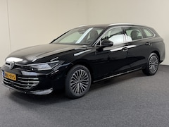 Volkswagen Passat Variant - 1.5 eTSI Elegance Business Navi / Carplay / Stoel- & Stuurverw. / Head-Up / Climate & Crui