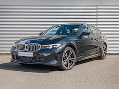 BMW 3-serie - 330e M Sport Automaat / Schuif-kanteldak / Trekhaak / Sportstoelen / Achteruitrijcamera /