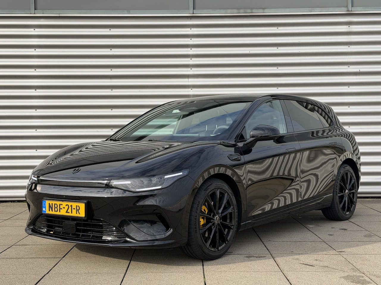 Leapmotor B05 - ProMax Design 67.1 kWh Black Edition | Panoramadak | ACC | LCC - AutoWereld.nl
