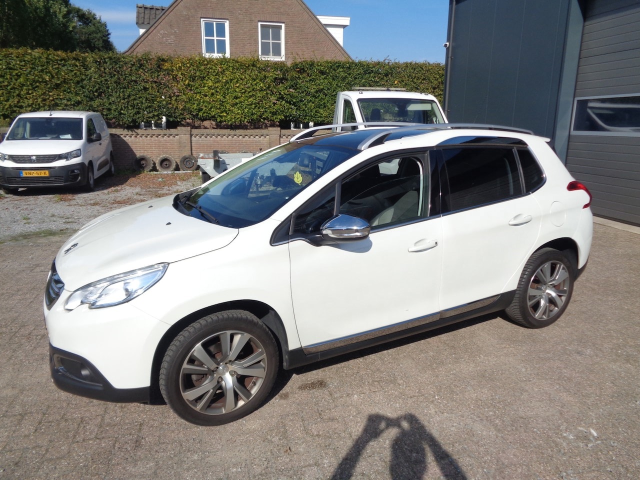 Peugeot 2008 - 1.2 PureTech Féline 1.2 PureTech Féline - AutoWereld.nl