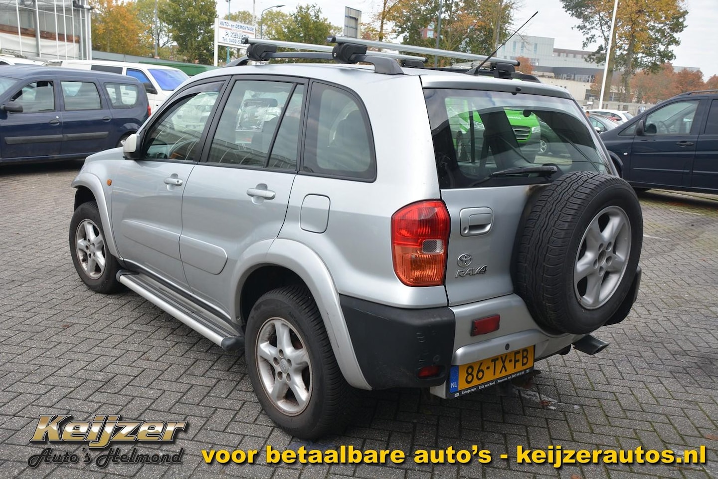 Toyota RAV4 - 2.0-16V VVT-i Sol SCHADE ! - AutoWereld.nl