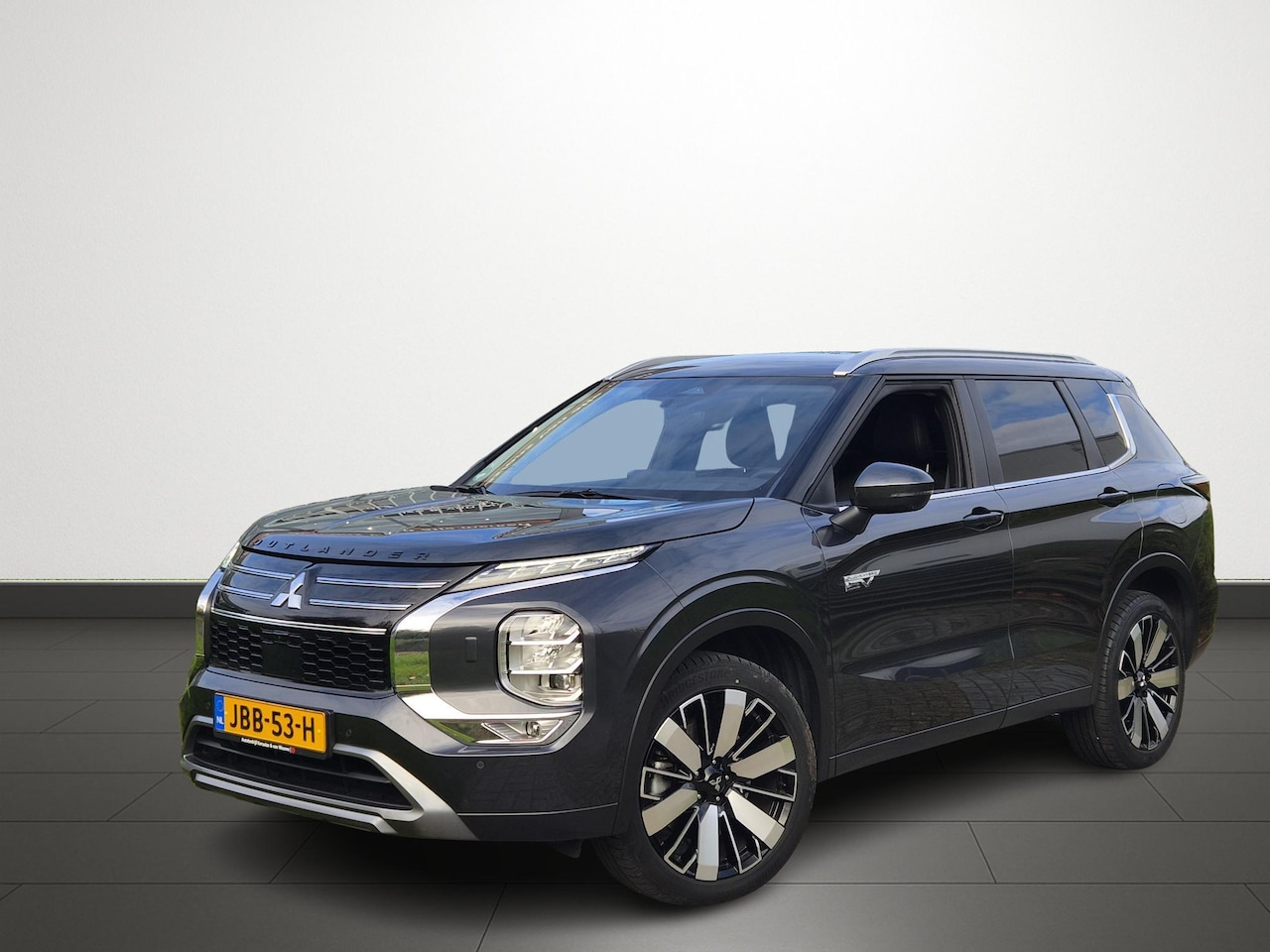 Mitsubishi Outlander - 2.4 PHEV First Edition 2.4 PHEV First Edition - AutoWereld.nl