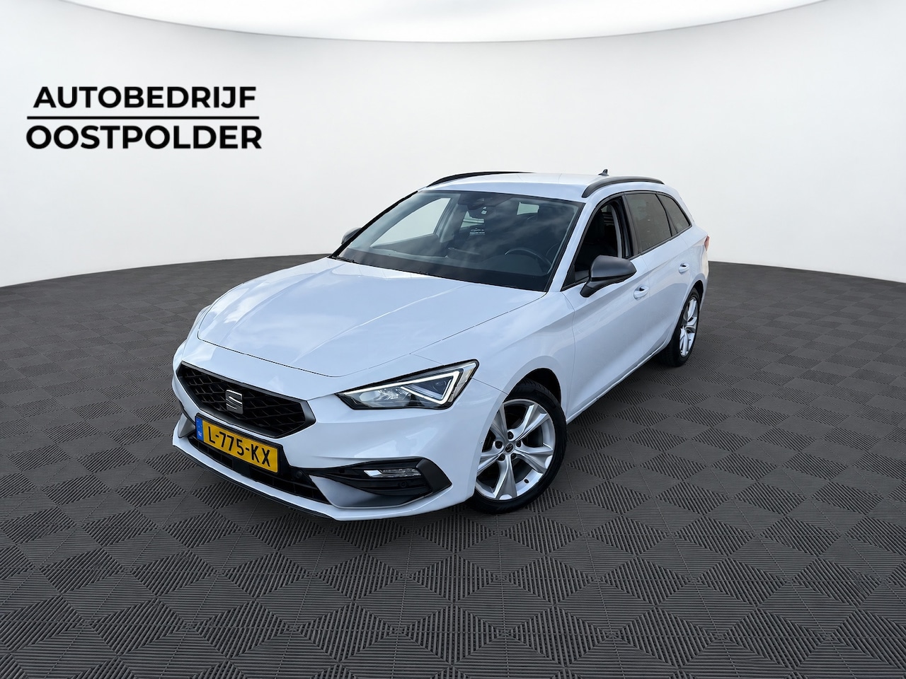 SEAT Leon Sportstourer - 1.5 TSI FR Business Intense 1.5 TSI FR Business Intense - AutoWereld.nl
