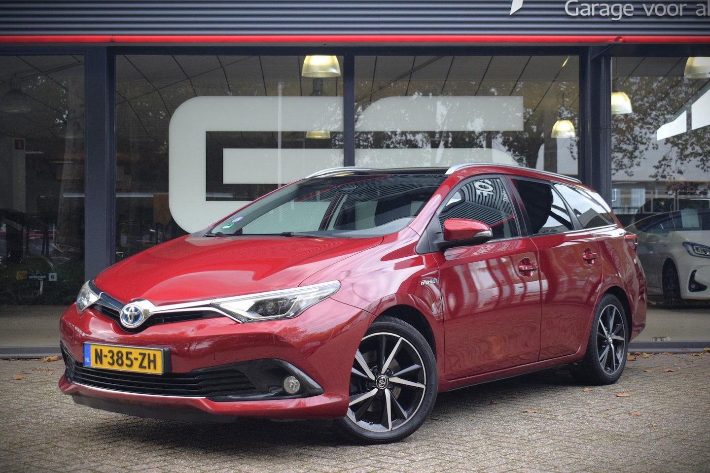 Toyota Auris Touring Sports - 1.8 Hybrid Executive |CRUISE|PANO|CAMERA|NAVI - AutoWereld.nl