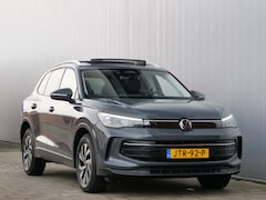 Volkswagen Tiguan - 1.5 eTSI Life Edition 150 Pk Automaat DAB / Apple Carplay / Camera / Pano-dak