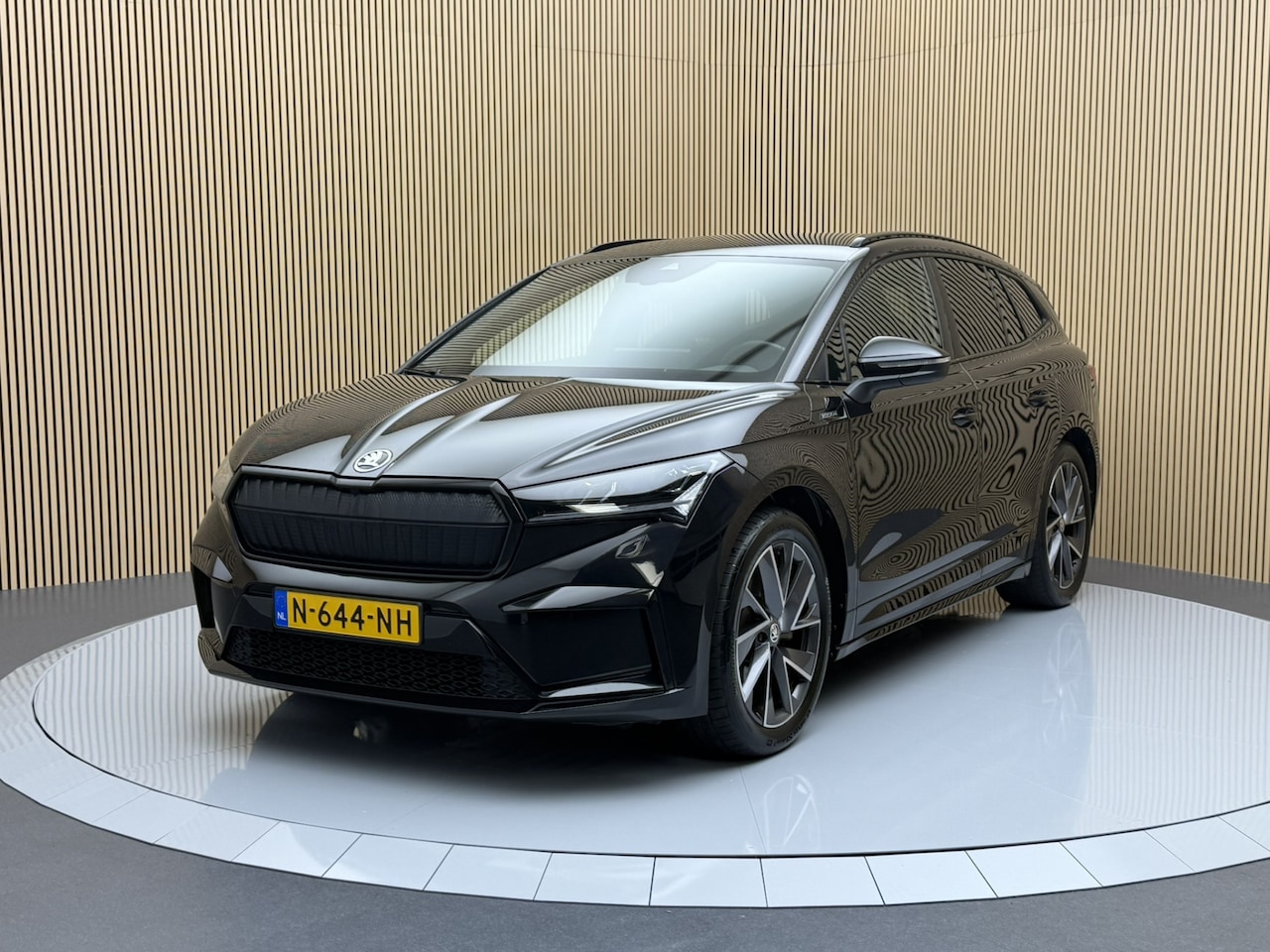 Skoda Enyaq iV - 60 Sportline SOH 94% | Trekhaak | Matrix Led | Stoel/Stuurverwarming | Navigatie - AutoWereld.nl