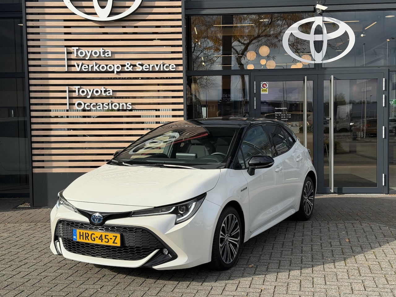 Toyota Corolla - 1.8 Hybrid Dynamic 1.8 Hybrid Dynamic - AutoWereld.nl