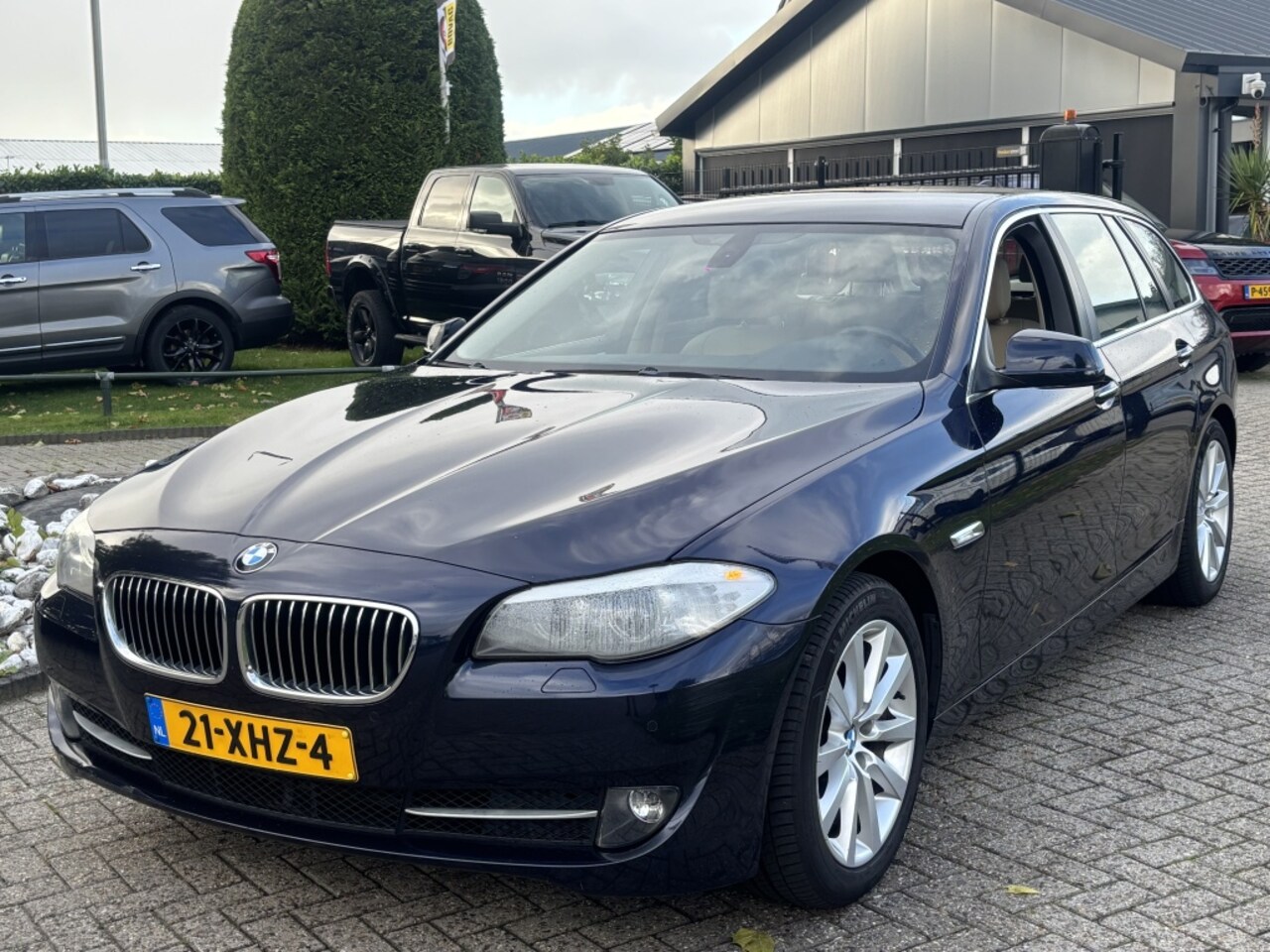 BMW 5-serie Touring - 520I High Executive Benzine Automaat 2012 NL Auto - AutoWereld.nl