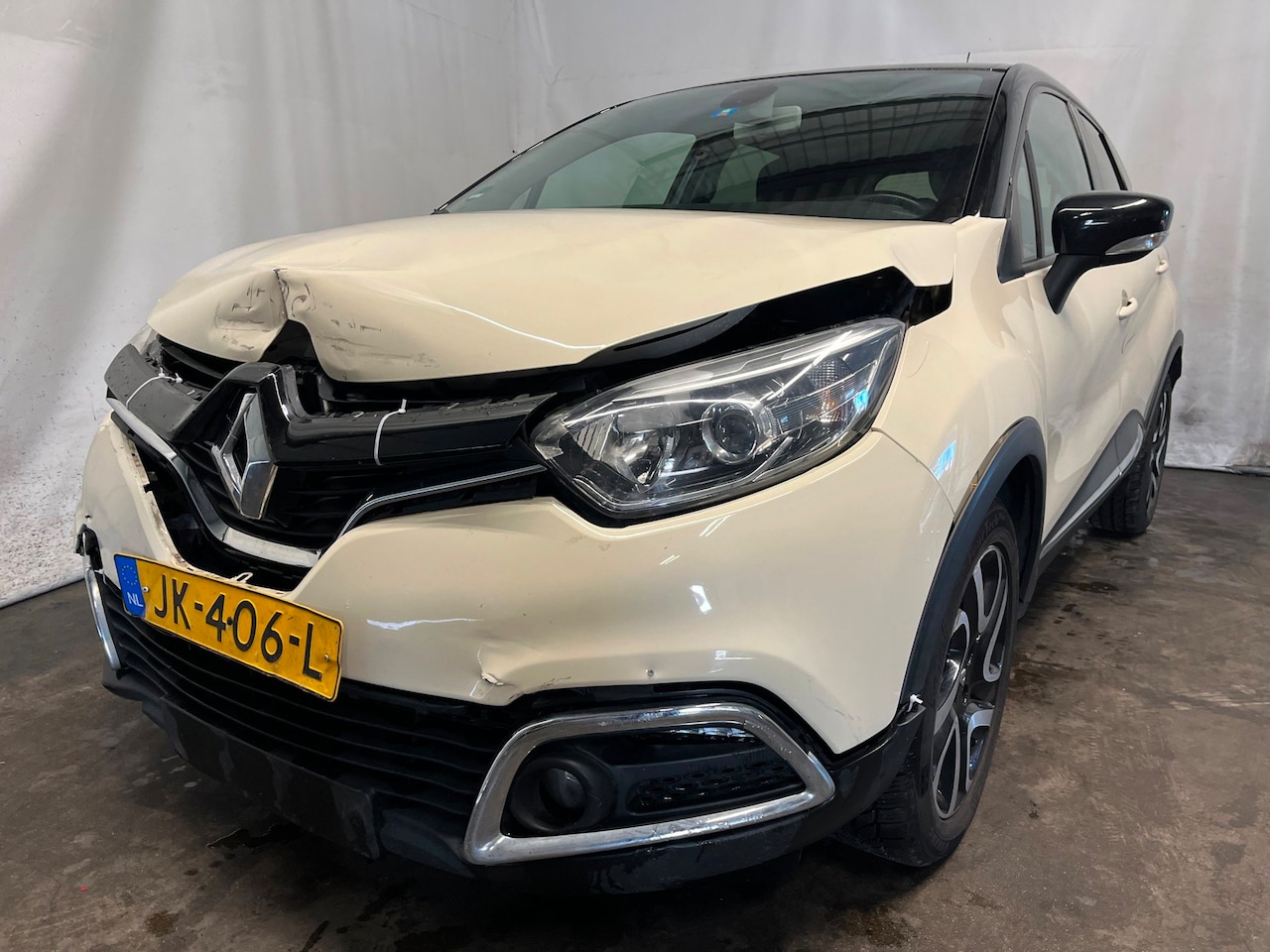Renault Captur - 0.9 TCe Dynamique - Front Schade - BPM - AutoWereld.nl