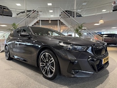 BMW 5-serie Touring - 520i M-sport, Bowers&Wilkins, Trekhaak, Pano, 360cam
