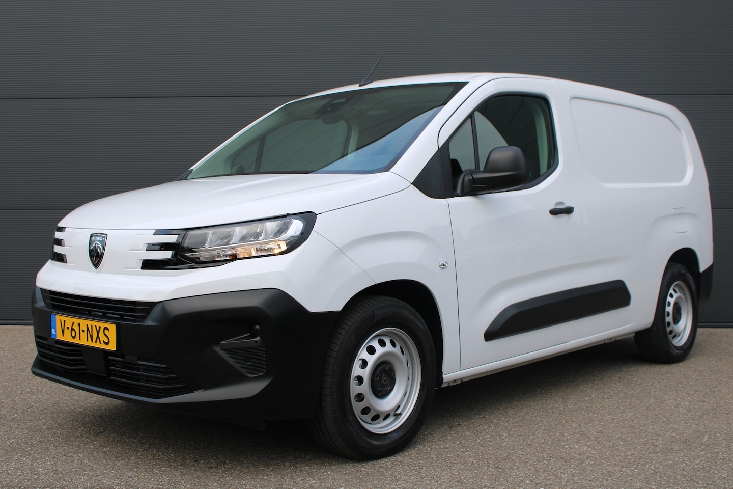 Peugeot e-Partner - 136 L2 50 kWh | Fase 3 laden | Navi by app | Apple carplay | Bluetooth | LED koplampen | N - AutoWereld.nl