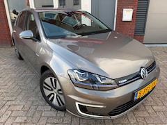 Volkswagen e-Golf - AUT / Navi / Clima / Carplay / PDC / LED