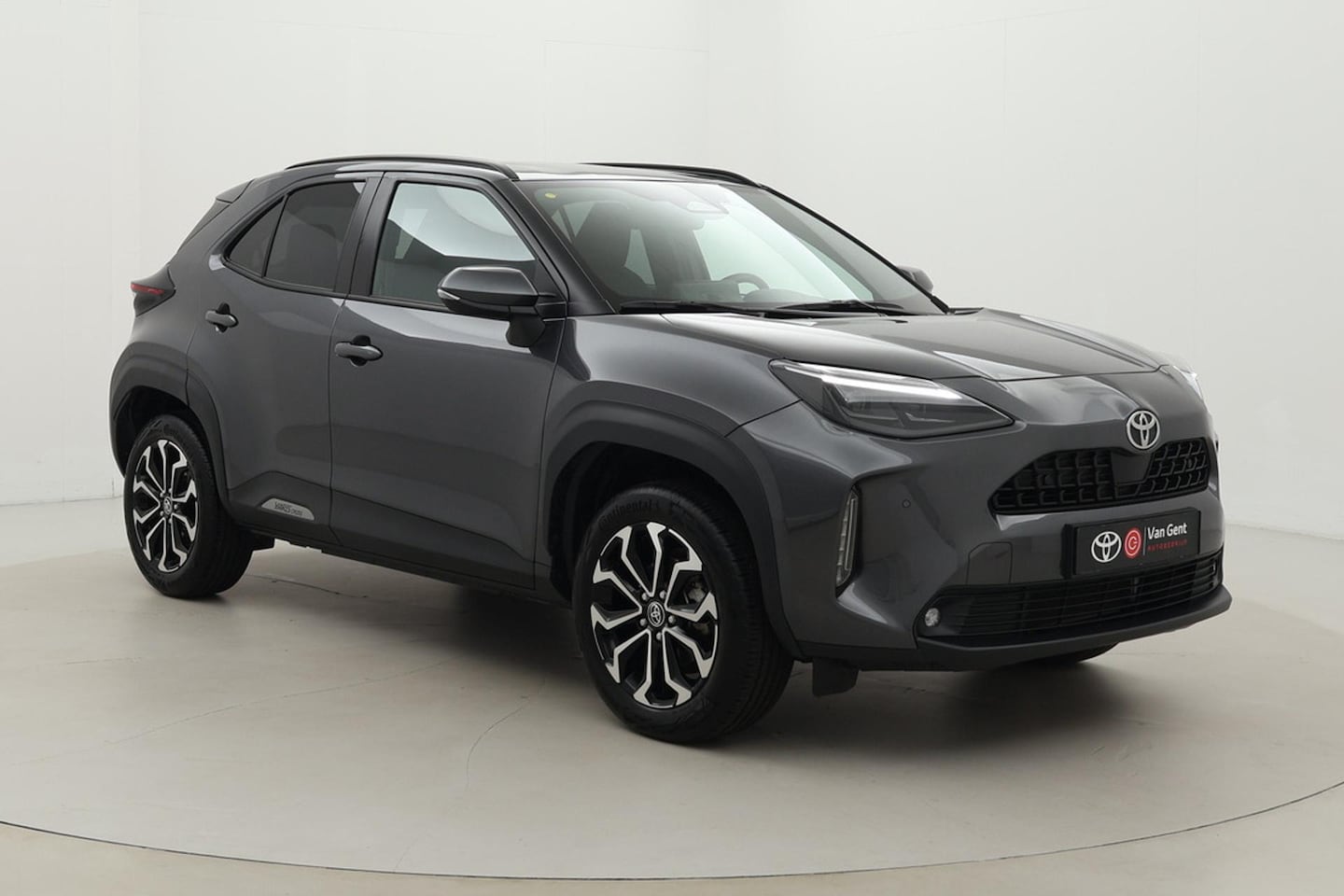 Toyota Yaris Cross - 1.5 Hybrid 115 Dynamic | Apple Carplay / Android Auto | Stoelverwarming | Parkeersensoren - AutoWereld.nl