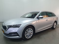 Skoda Octavia Combi - 1.0 e-TSI Business Edition NAVI/CARPLAY/LED/LMV/TRHAAK