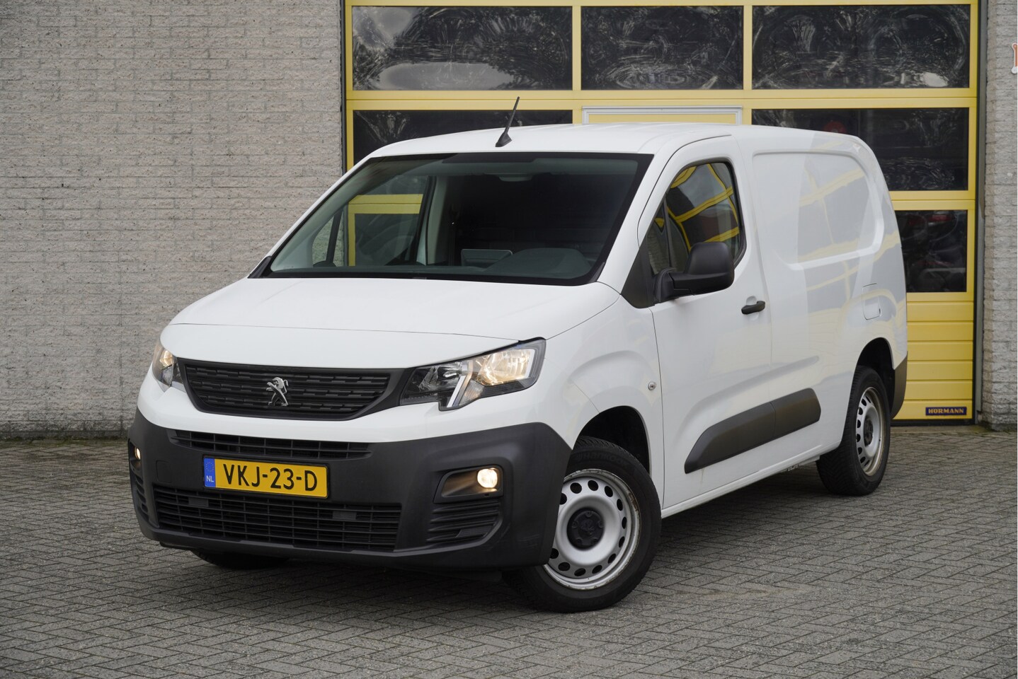 Peugeot Partner - 1.5 BlueHDI Premium Long L2 BJ2021 Pdc | Navi | Airco | Cruise control | Tussenshot+Raam | - AutoWereld.nl