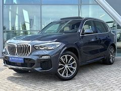 BMW X5 - XDrive45e High Executive M sport 394pk Trekhaak / Stoelventilatie / Tv Schermen