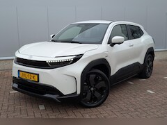 Toyota Urban Cruiser - Executive 61 kWh / Stuur en Stoelverwarming / 360 Camera / parkeersensoren v&a / JBL Audio