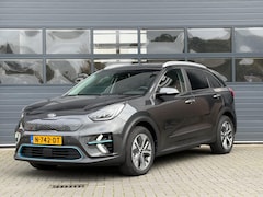 Kia e-Niro - EXECUTIVELINE 64 kWh (99% SOH) I AUTOMAAT I TREKHAAK I STOELVERWARMING I P-CAMERA I PREMIU