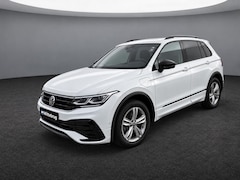 Volkswagen Tiguan - 1.4 TSI eHybrid 245PK DSG R-Line Business / Black Style / Panoramadak / Trekhaak / 360 Cam