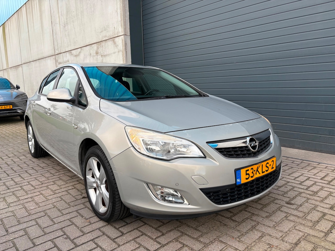 Opel Astra - 1.6I Edition AIRCO NAVI PDC NAP - AutoWereld.nl