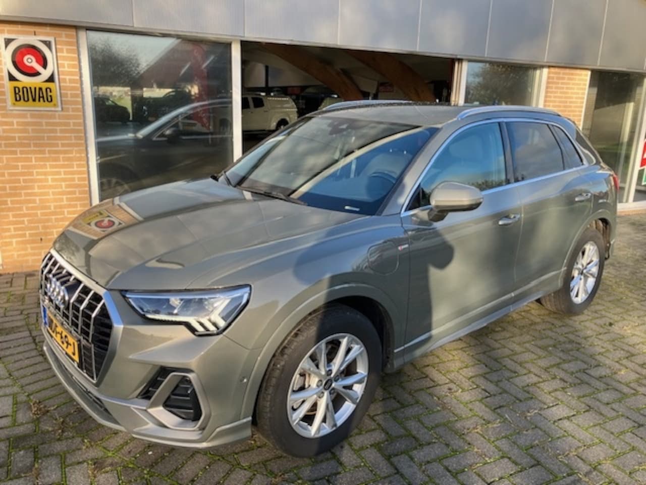 Audi Q3 - 45 TFSI e S-LINE phev - AutoWereld.nl
