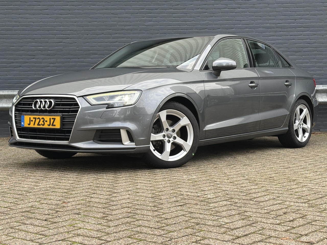 Audi A3 Limousine - 1.4 TFSI CoD Ambiente Pro Line Plus | Climate | Cruise | Trekhaak | - AutoWereld.nl