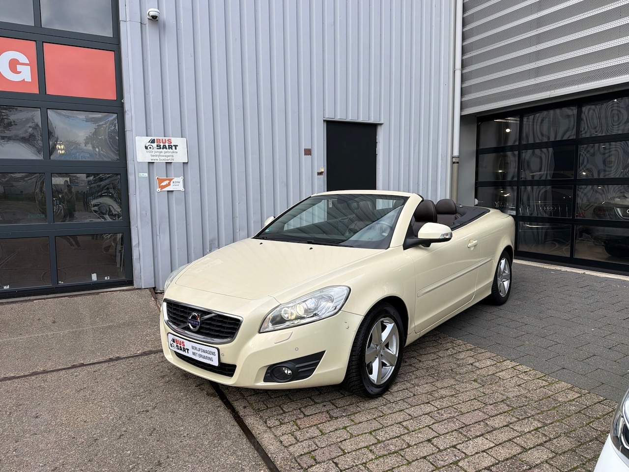Volvo C70 Convertible - 2.5 T5 Summum 2.5 T5 Summum - AutoWereld.nl
