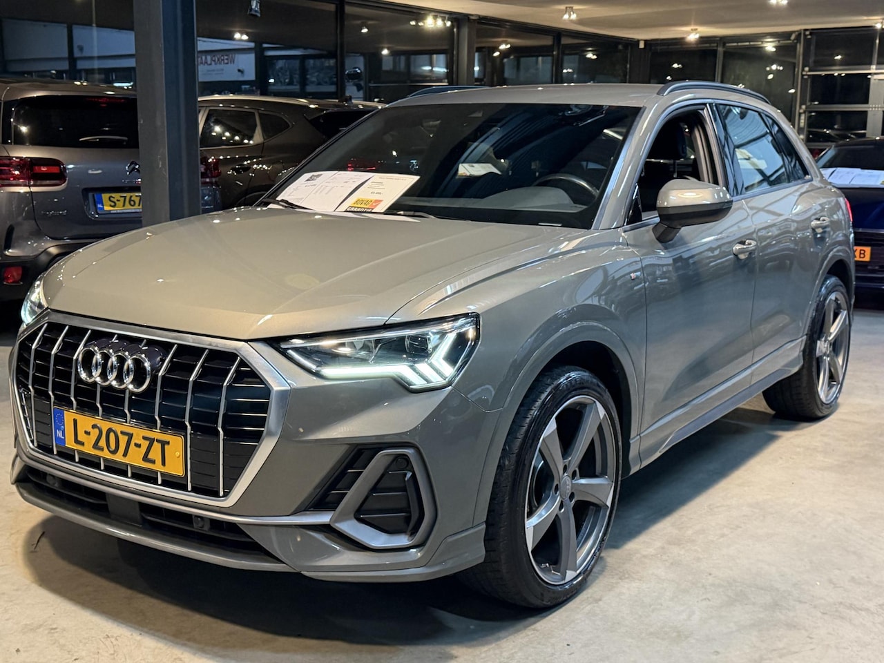 Audi Q3 - 35 TFSI S edition S-Line S-Line Sport 20inch - AutoWereld.nl