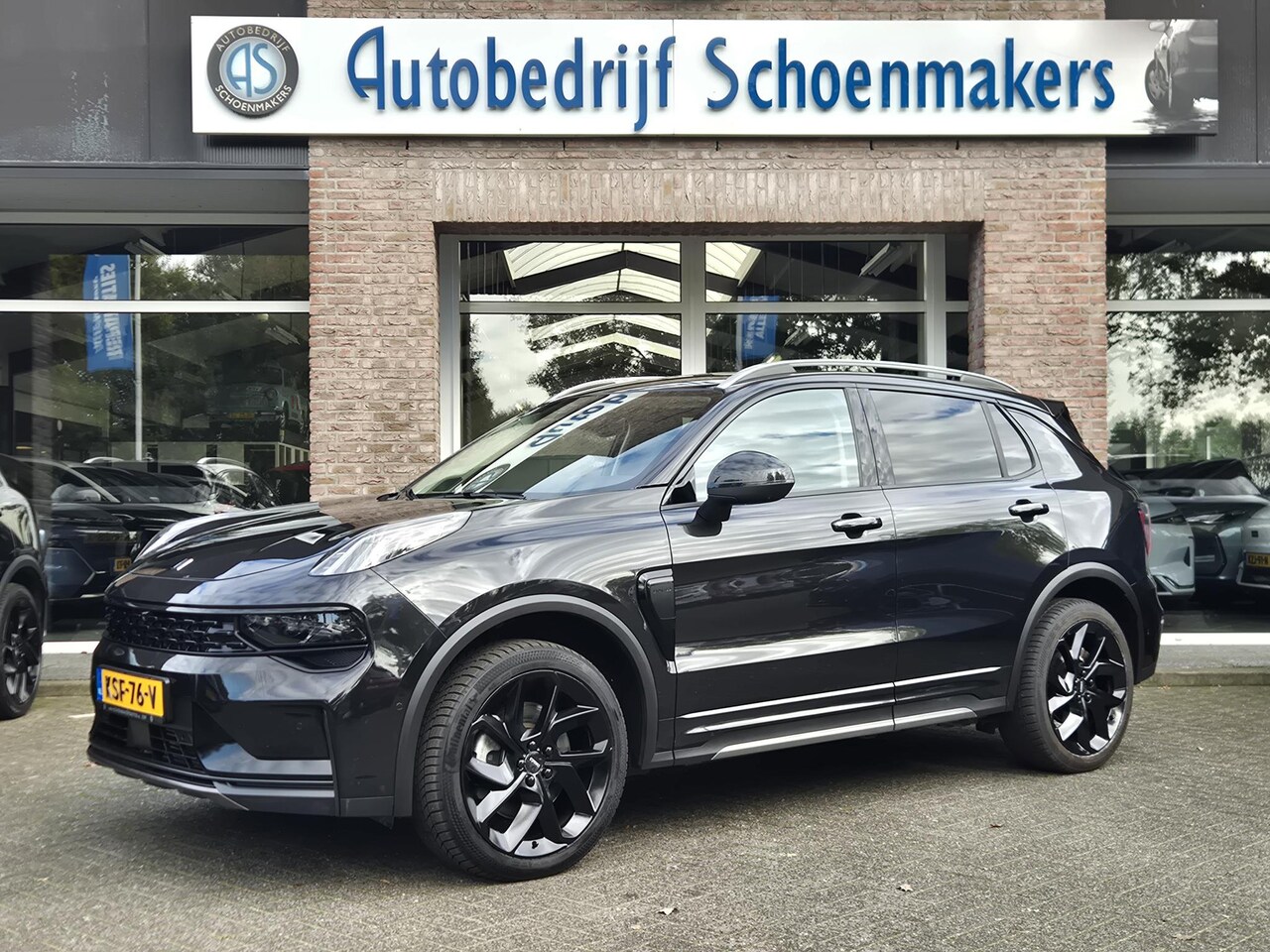 Lynk & Co 01 - 1.5 261PK! BLACKLINE! 6.6Kwh LADEN! 360-CAMERA PANO/SCHUIF INFINITY DAB NAVI CARPLAY STOEL - AutoWereld.nl