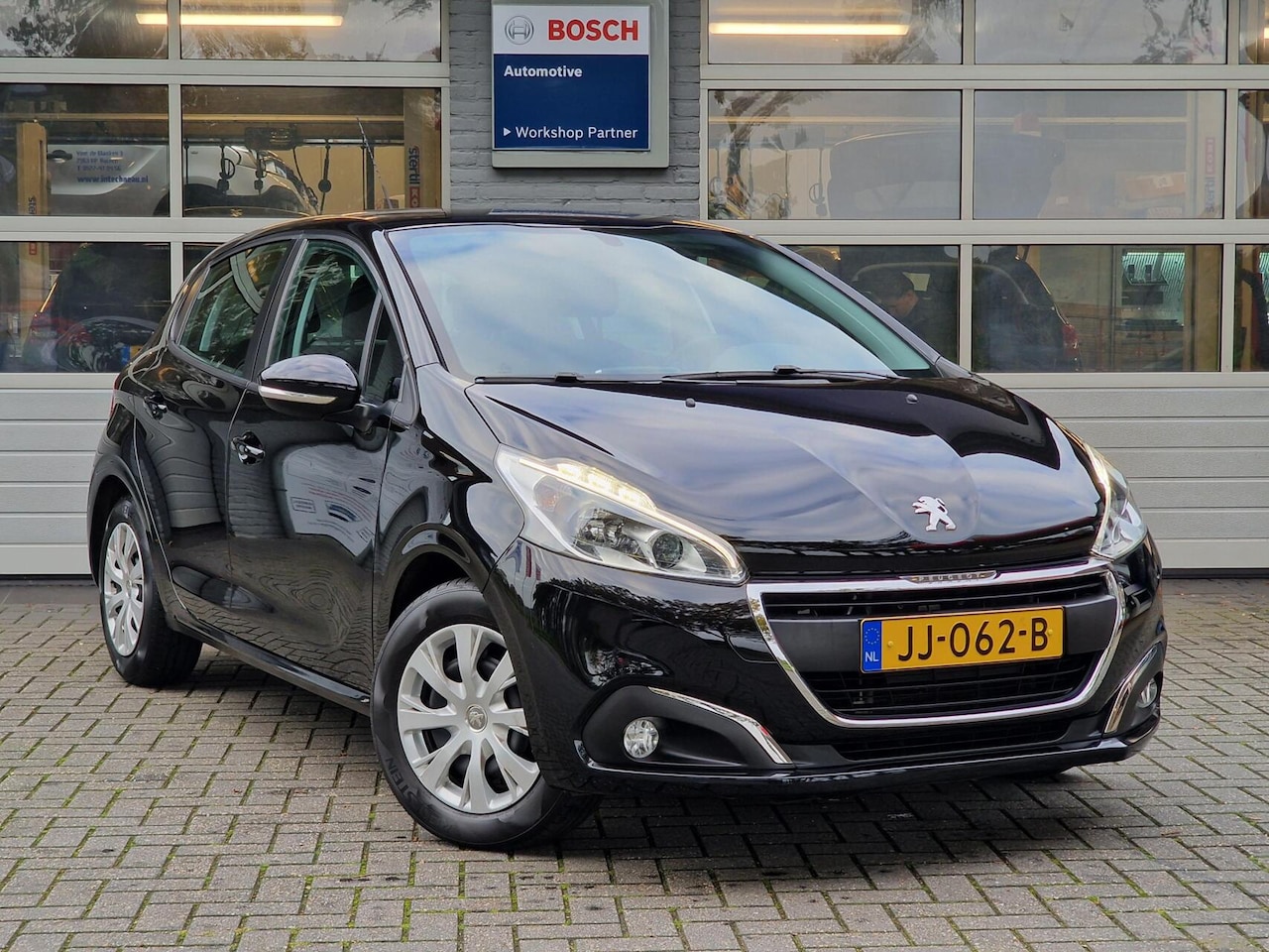 Peugeot 208 - 1.2 PureTech Blue Lion|Airco|Cruise|Navi|84.009KM| - AutoWereld.nl