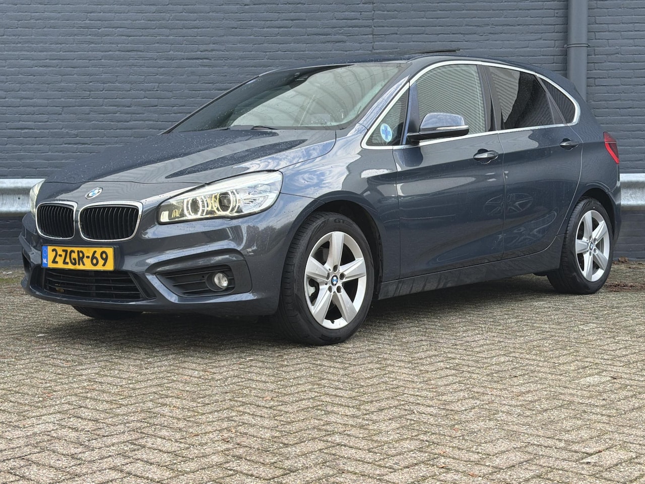 BMW 2-serie Active Tourer - 218i Executive | Pano | Cruise | PDC | Climate | Trekhaak | - AutoWereld.nl
