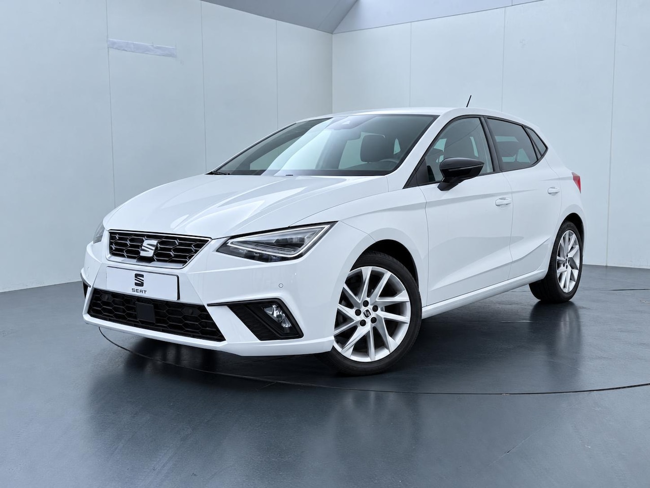 SEAT Ibiza - 1.0 EcoTSI FR | 95 PK | Cruise control | Climate control | Apple Carplay/Android Auto | - AutoWereld.nl