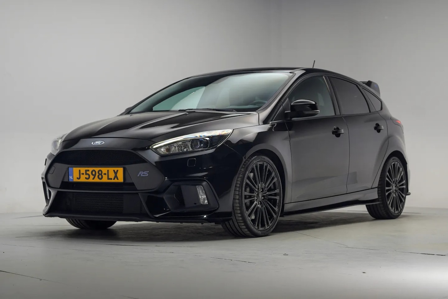 Ford Focus - 2.3 RS 5-deurs [ Xenon SONY Apple/Android Camera PDC ] - AutoWereld.nl