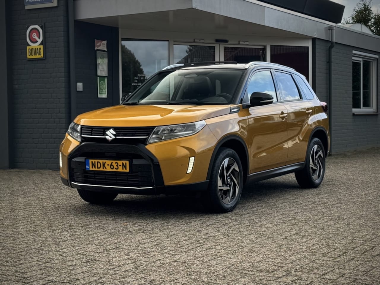Suzuki Vitara - 1.4 Boosterjet Smart Hybrid Style Pano Navi Camera - AutoWereld.nl