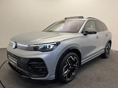 Volkswagen Tiguan - 1.5 eHybrid R-Line Edition Leder, Wegkapbare trekhaak, Panoramadak