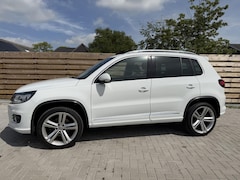 Volkswagen Tiguan - 1.4 TSI R-Line Edition Pano l orginele R-line