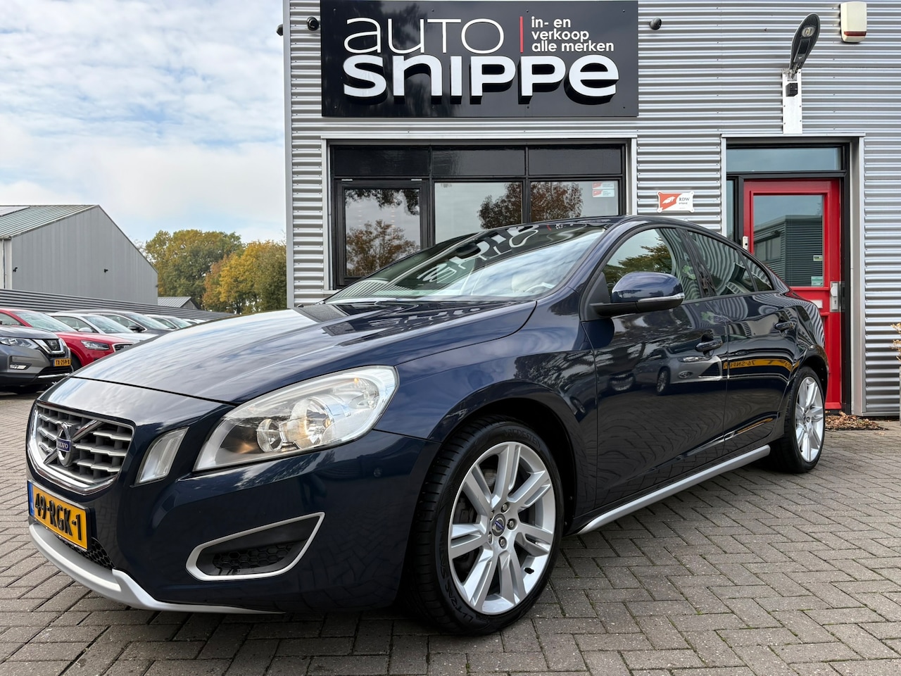 Volvo S60 - 2.0T Intro Edition 203 PK-AUTOMAAT-DEALER ONDERHOUDEN-18'' LICHTMETALEN VELGEN-BLUETOOTH-N - AutoWereld.nl