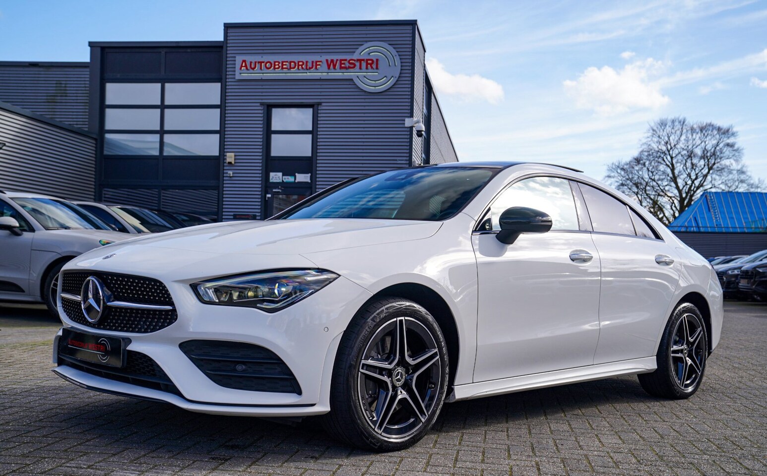 Mercedes-Benz CLA-Klasse - 250 e Business Solution AMG Limited | Panorama | Sfeerverlichting LED | Camera | Leder/Alc - AutoWereld.nl