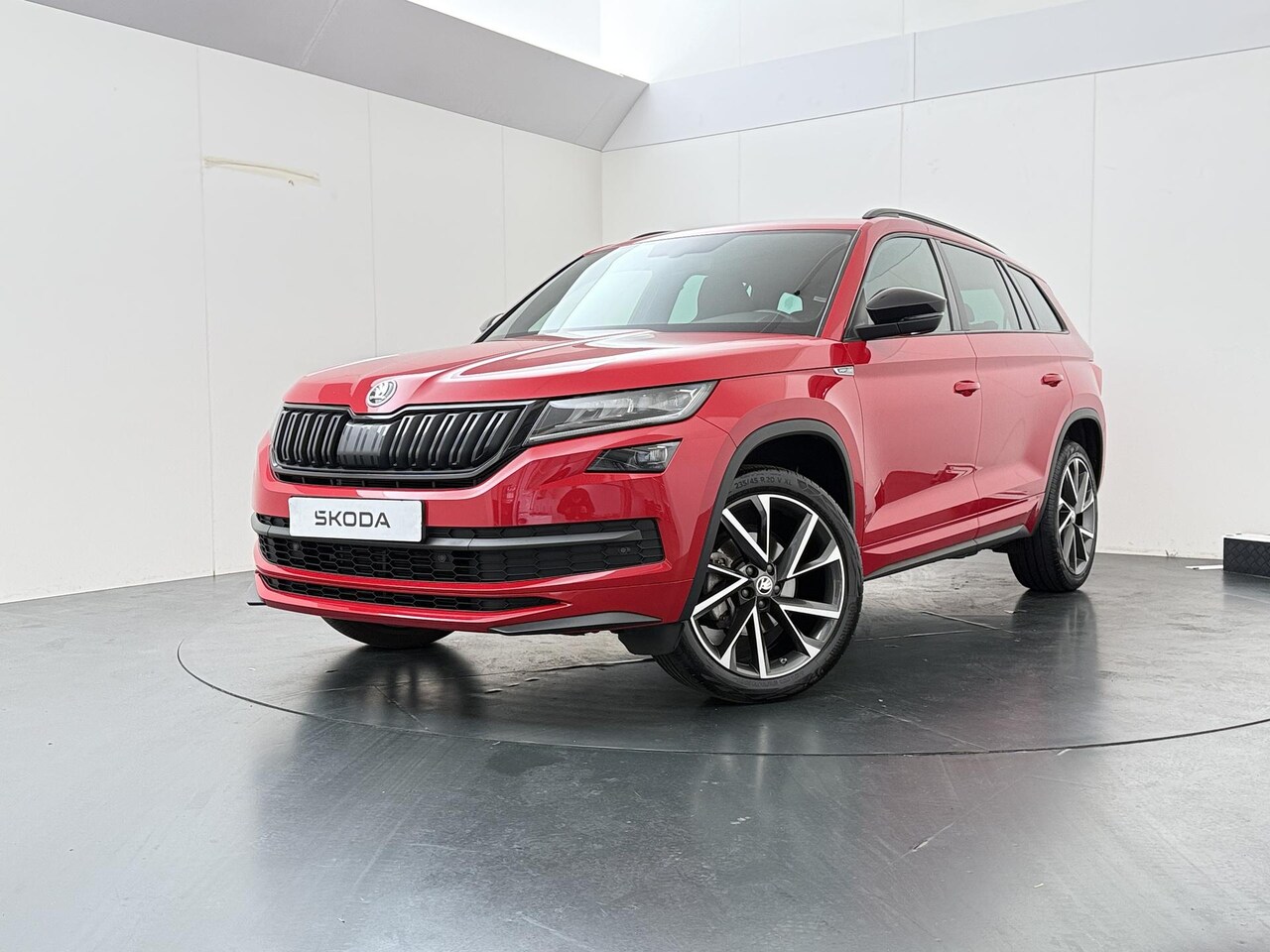 Skoda Kodiaq - 1.5 TSI Sportline Business 7p. | 150 PK | Trekhaak wegklapbaar | Cruise Control | Climate - AutoWereld.nl