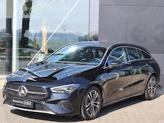 Mercedes-Benz CLA-klasse Shooting Brake - 180 Business Solution Luxury l Keyless l Achteruitrij camera l Stoelverwarming