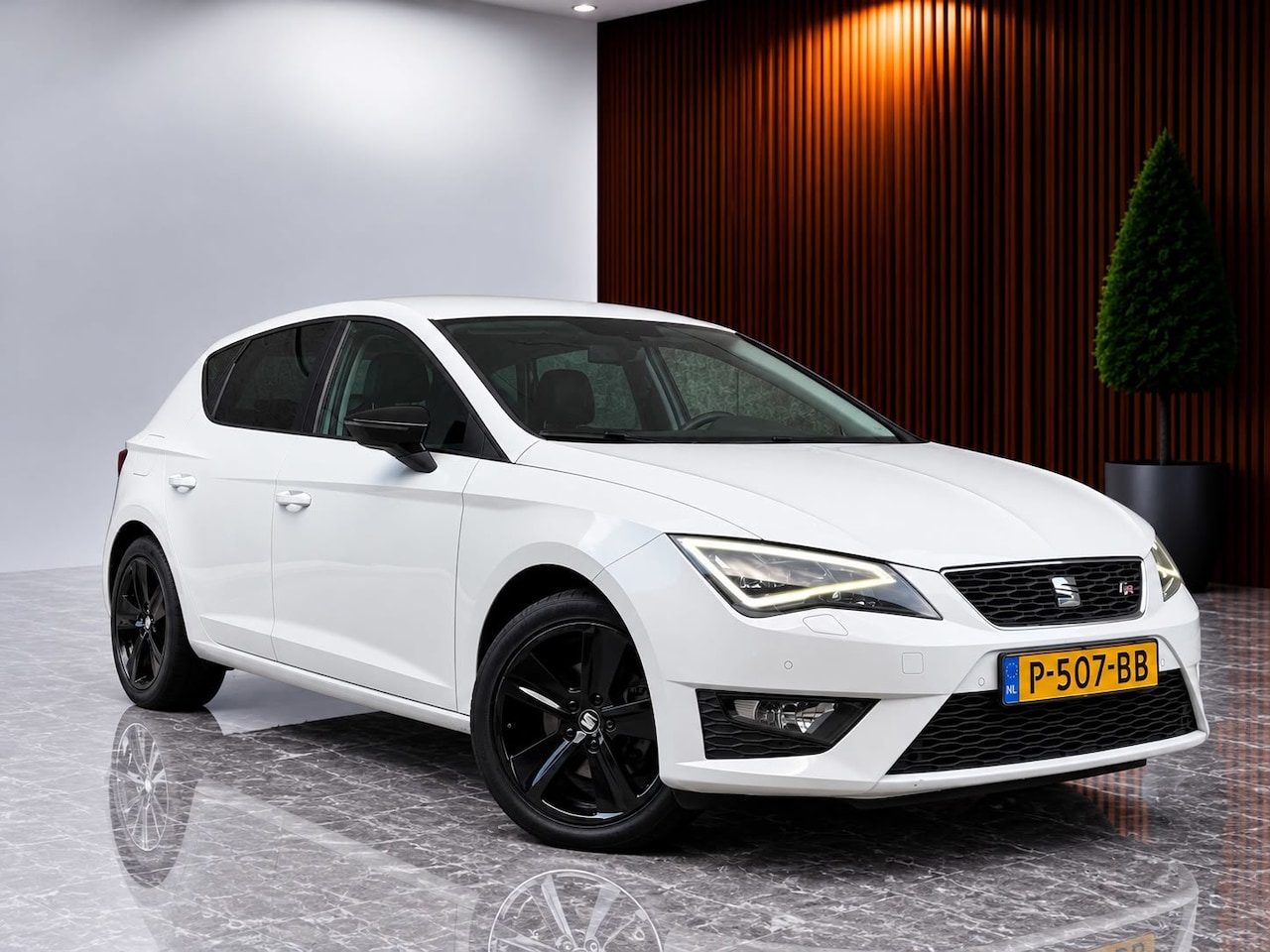 SEAT Leon - 1.4 EcoTSI FR 150PK (CRUISE CONTROL, STOELVERWARMING, PARKEERSENSOREN, LED, HALF LEDER, GO - AutoWereld.nl