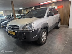 Hyundai Tucson - 2.0i Dynamic | Navigatie | Airco | Db Riem v.v